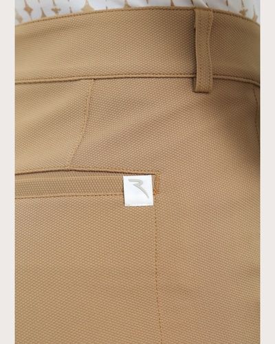 ベージュ