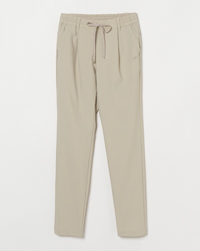 ライトベージュ