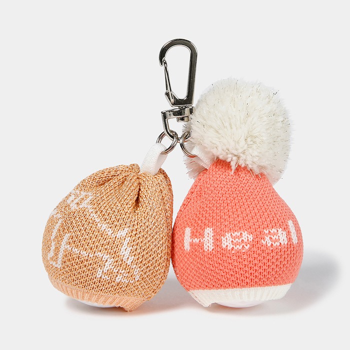 サーモンピンク