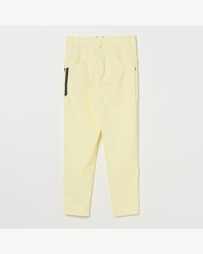 ライトイエロー