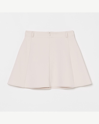 ライトベージュ