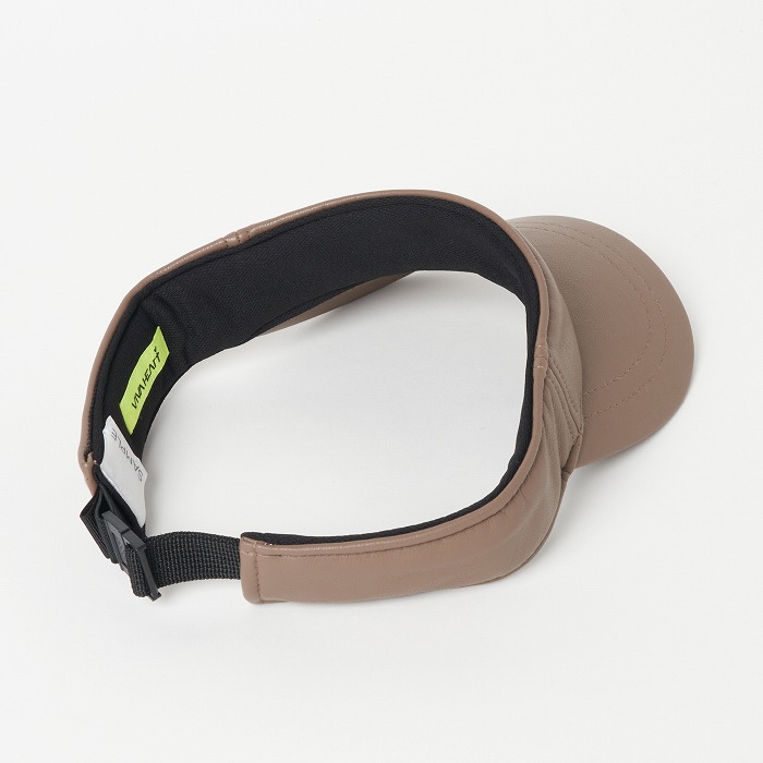 ライトブラウン