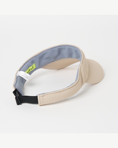 ライトベージュ