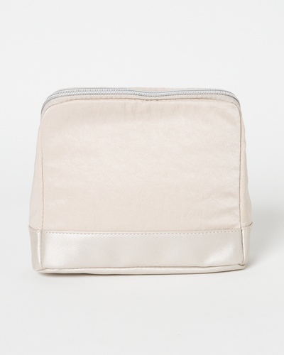 ライトベージュ