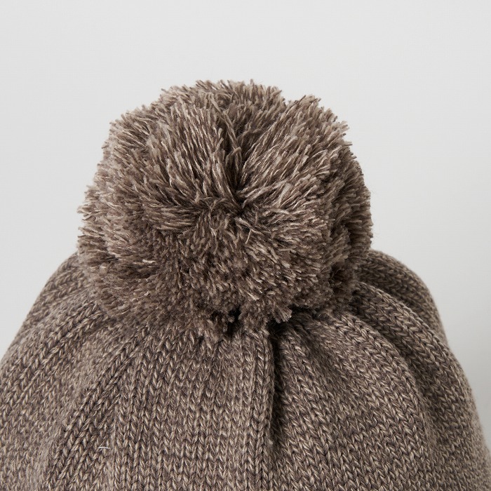 ライトベージュ