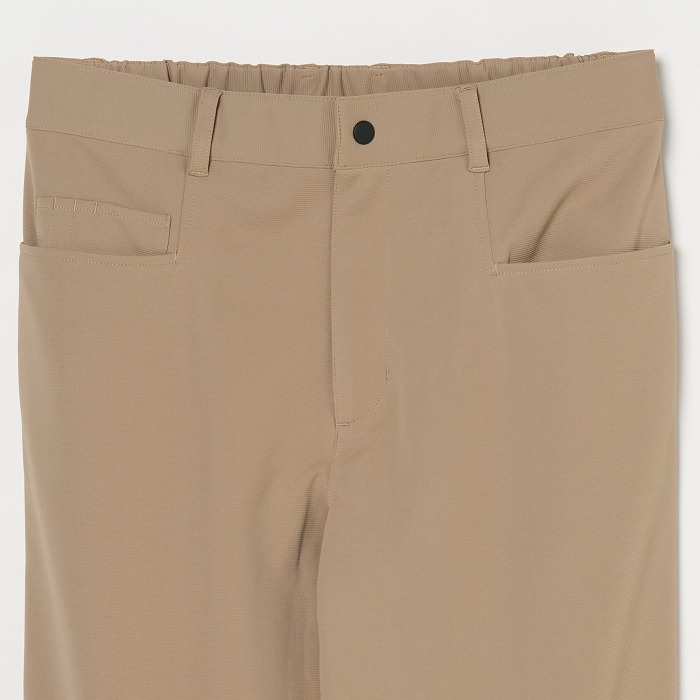 ライトブラウン