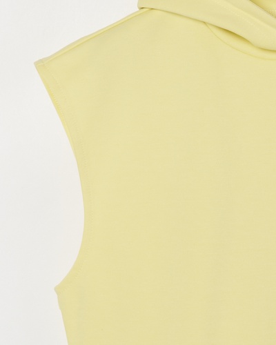 ライトイエロー