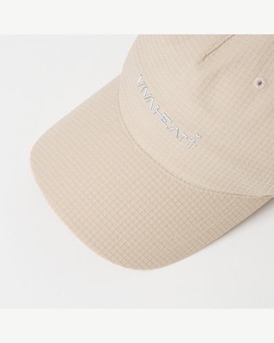 ライトベージュ