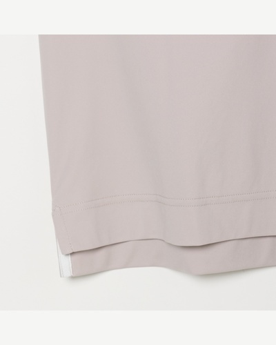 ライトベージュ