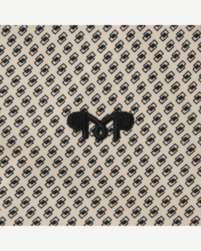 ライトベージュ