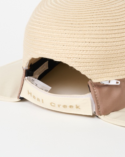 ライトベージュ