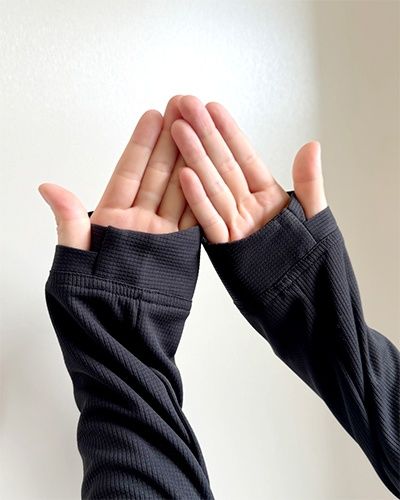 ブラック