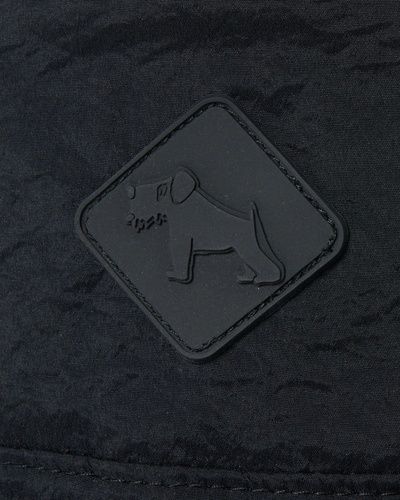 ブラック
