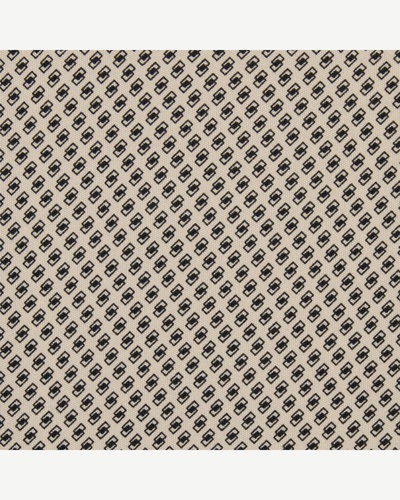 ライトベージュ