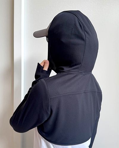 ブラック
