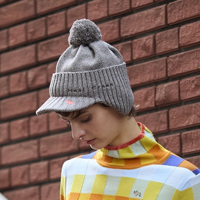 ライトベージュ