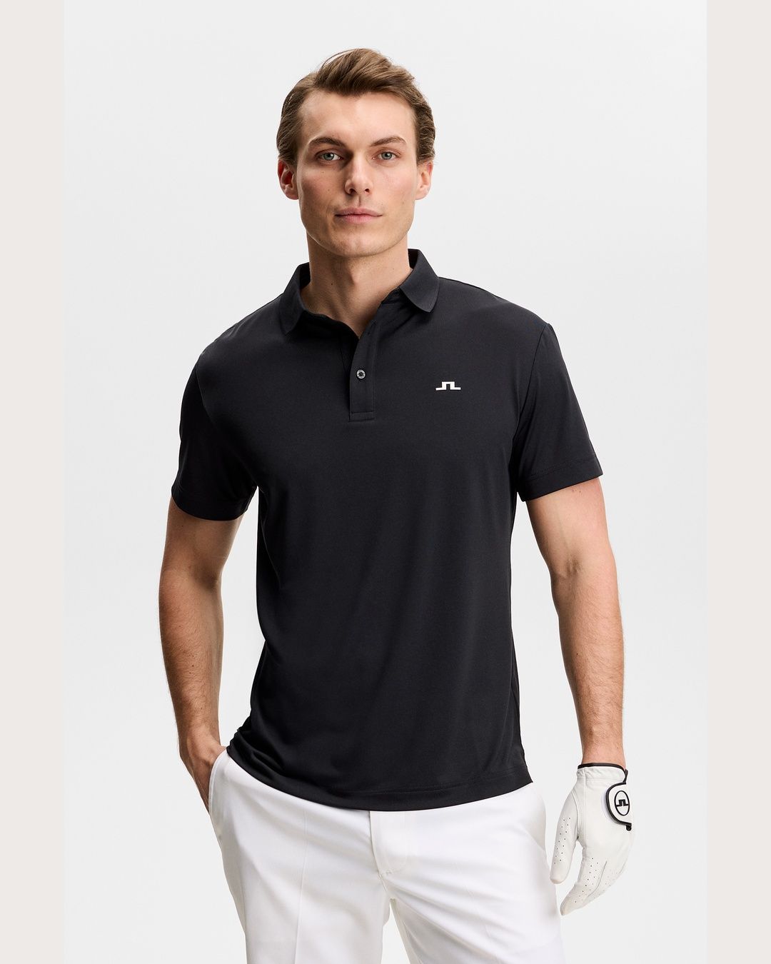 ブラック