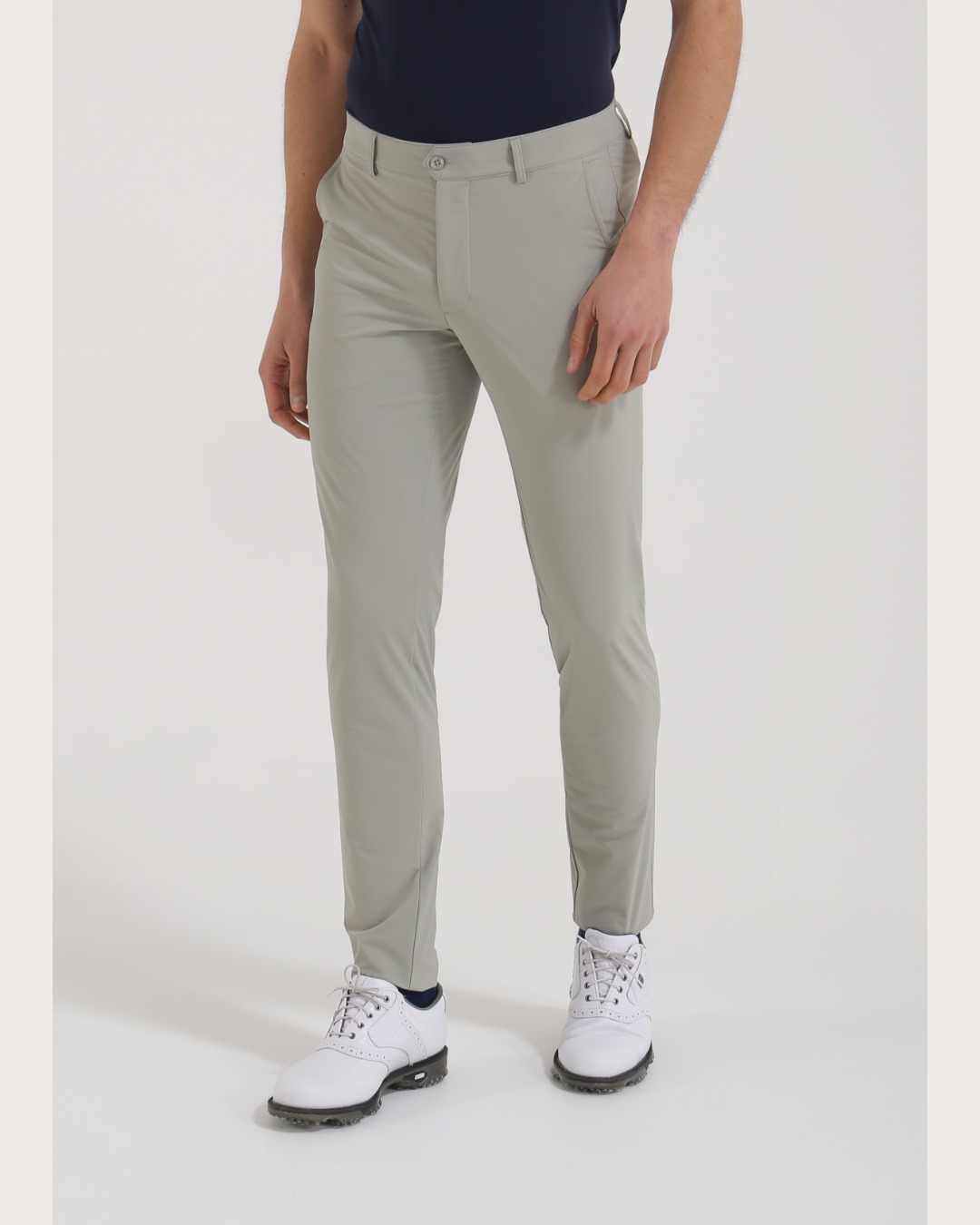 CHERVO（シェルボ）軽量撥水ストレッチパンツ