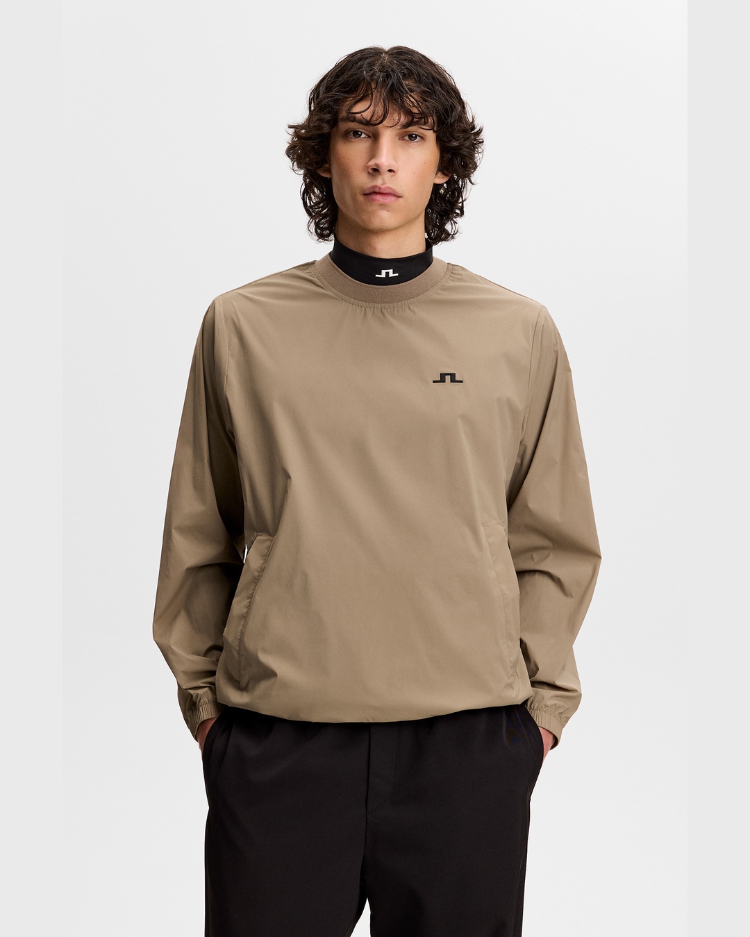 J.LINDEBERG(ジェイリンドバーグ)Ulf Crewneck Windbreaker