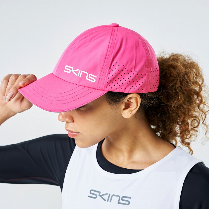 SKINS（スキンズ）ランニングキャップ